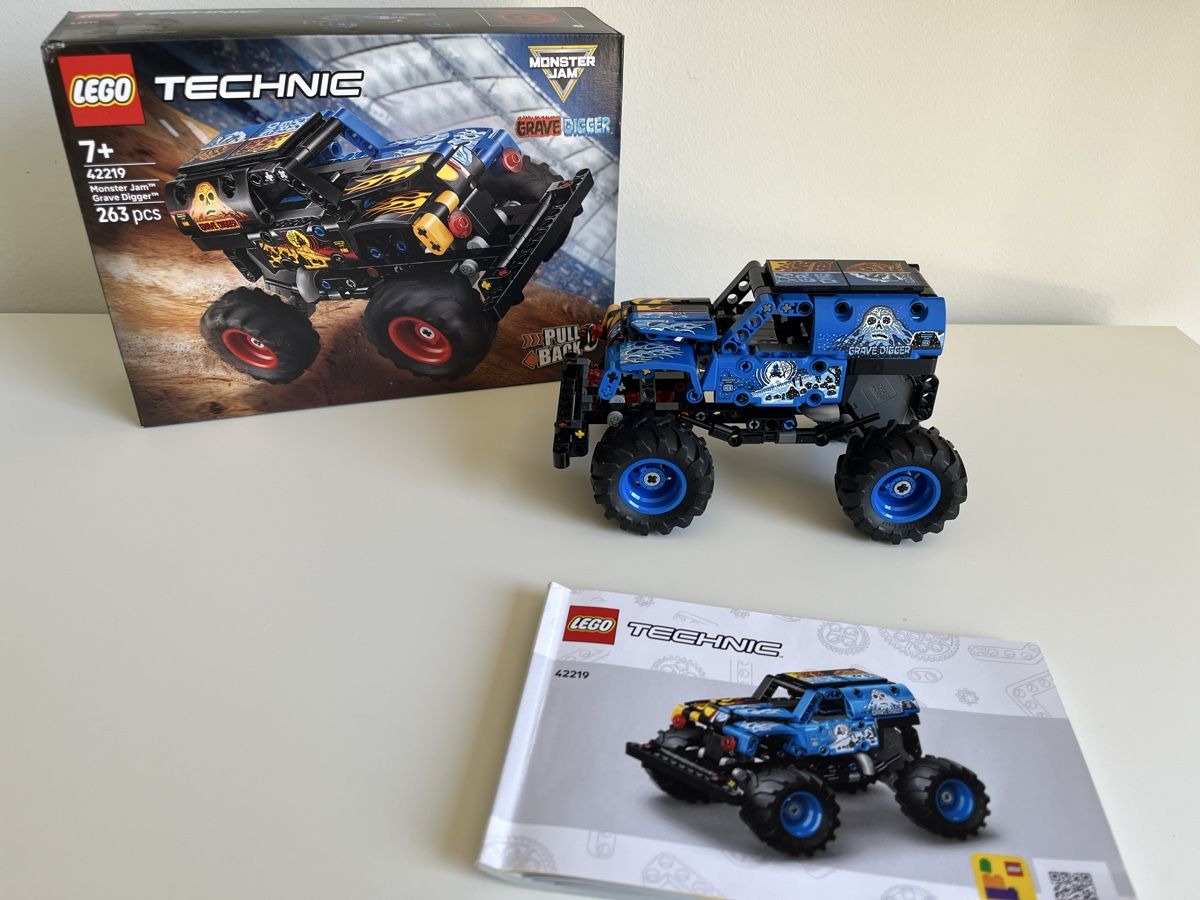 Lego Spielzeuge: Monster JamTM Grave Digger™M Feuer und – Gebraucht aus Stäfa von Exclusive0 2