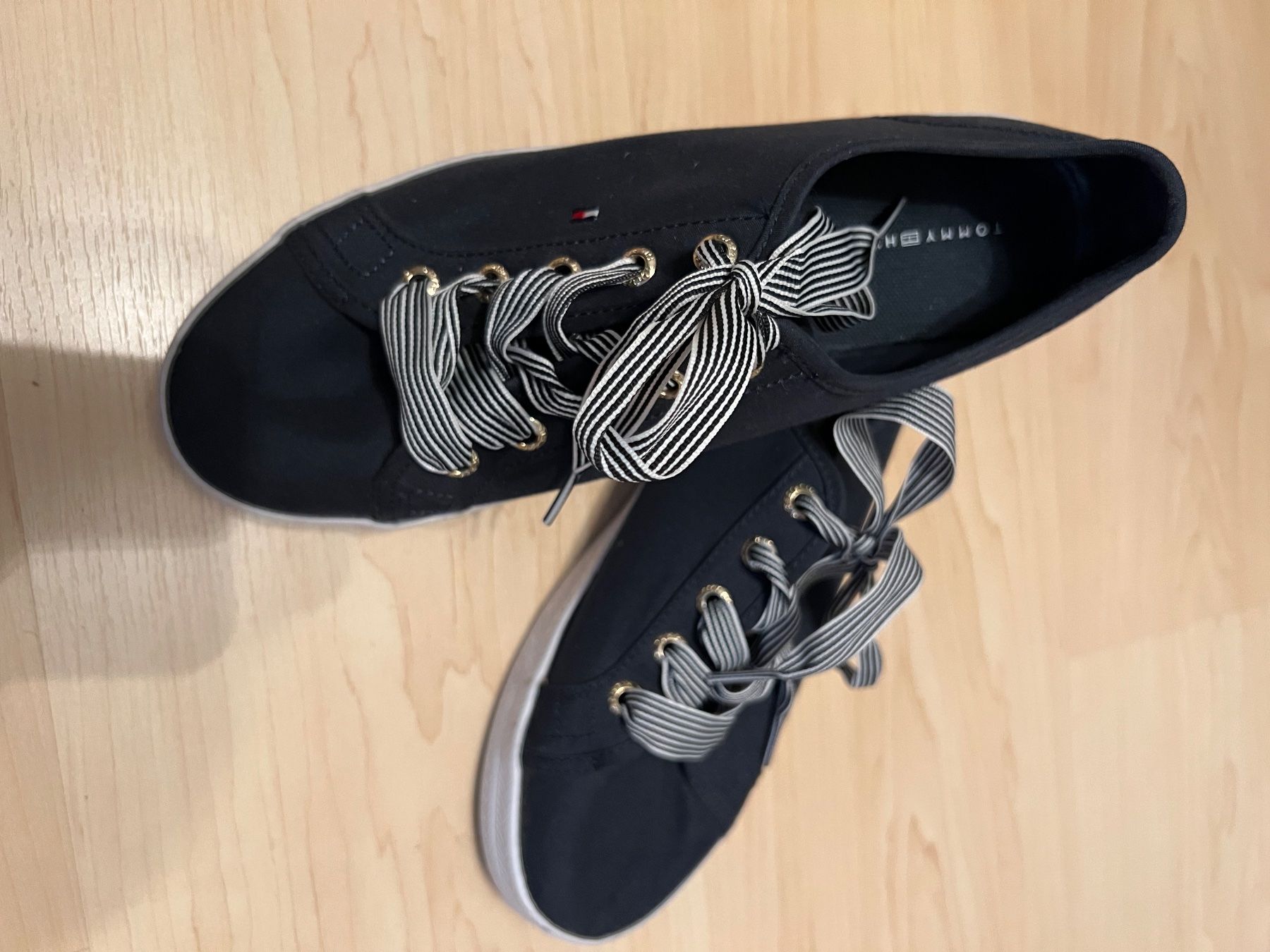 Tommy Hilfiger Scarpe da donna: Tommy Hilfiger Sommer Schuhe – Usato da Zug venduto da Natatu 3