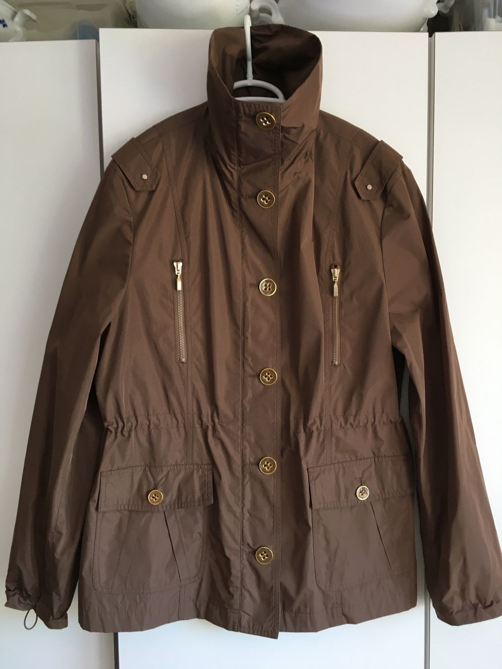 Giacche: Neue, rehbraune edle Windjacke, Grösse 40 – Nuovo (secondo la descrizione) da Bern venduto da Smile-2707