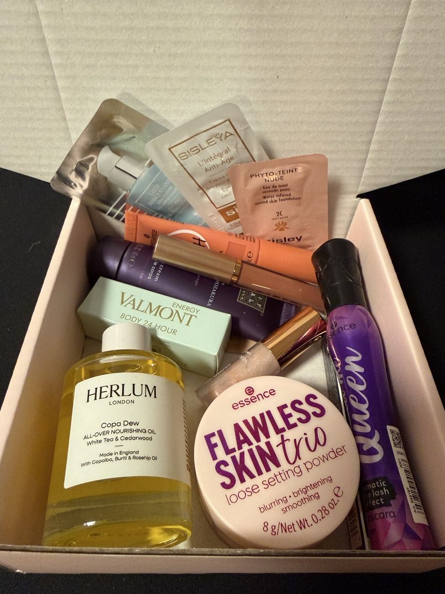 Make-up: Beauty Bundle Box 4 – Usato da Regensdorf venduto da isatoby9591 1