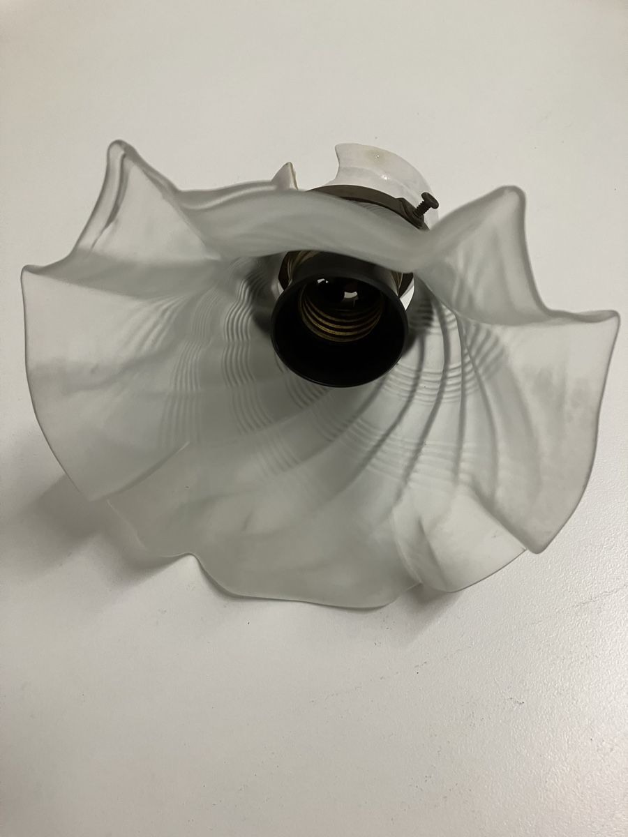Lampadari & plafoniere: Antike Lampe Schirm aus Glas – Usato da Gossau SG venduto da skalar01 1