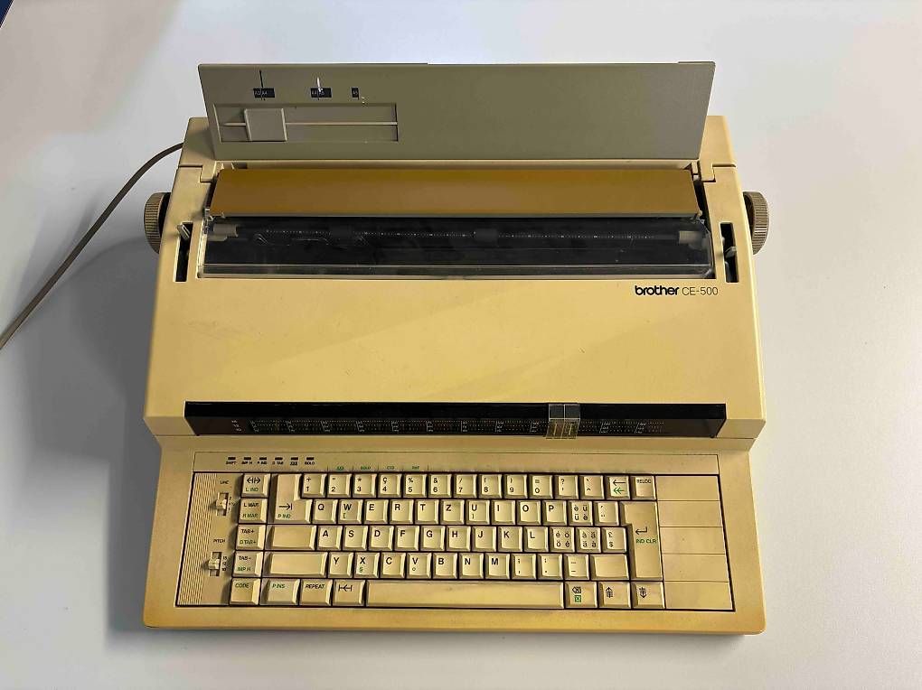 Brother Macchine da scrivere: Macchina da scrivere Brother CE500 – Usato da Oggio venduto da chi_7gpd