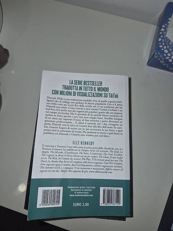Bücher: Vendo libro il contratto – Neu und originalverpackt aus Pregassona von Paolinhaaa88 1
