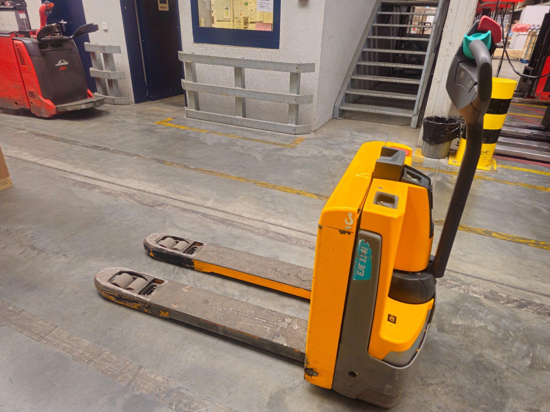 Jungheinrich Carrelli elevatori e a forche: Jungheinrich EJE 114i – Usato da Winterthur venduto da Alex771 1