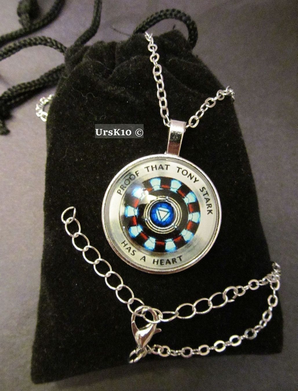 Colliers: Iron Man Herz mit Kette Tony Stark Silbern – Neuf avec emballage d'origine à St. Margarethen TG par ursk10 8