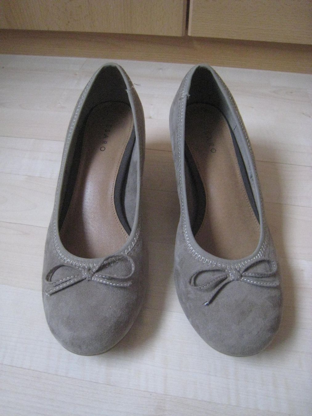 Scarpe da donna: PUMPS / Ballerina mit Absatz Gr. 39  PESARO – Usato da Dättlikon venduto da Mamakuga 3