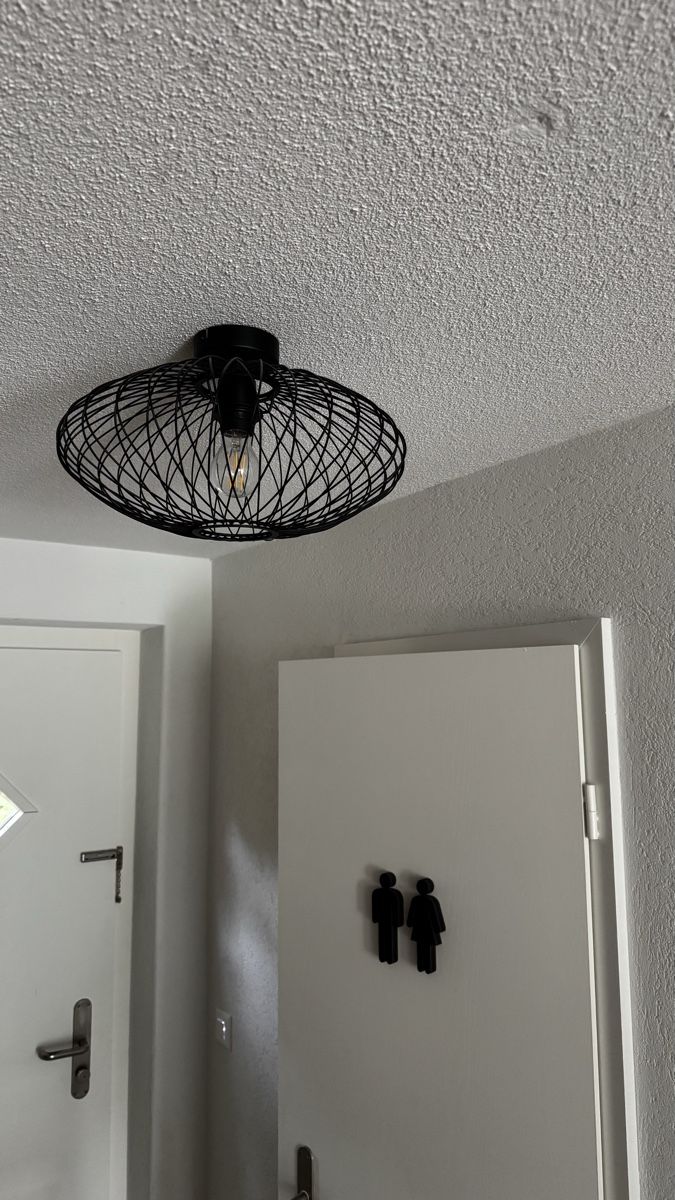 Kronleuchter & Deckenlampen: Deckenleuchte Schwarz  – Gebraucht aus Gossau ZH von Celestino_2.0 1