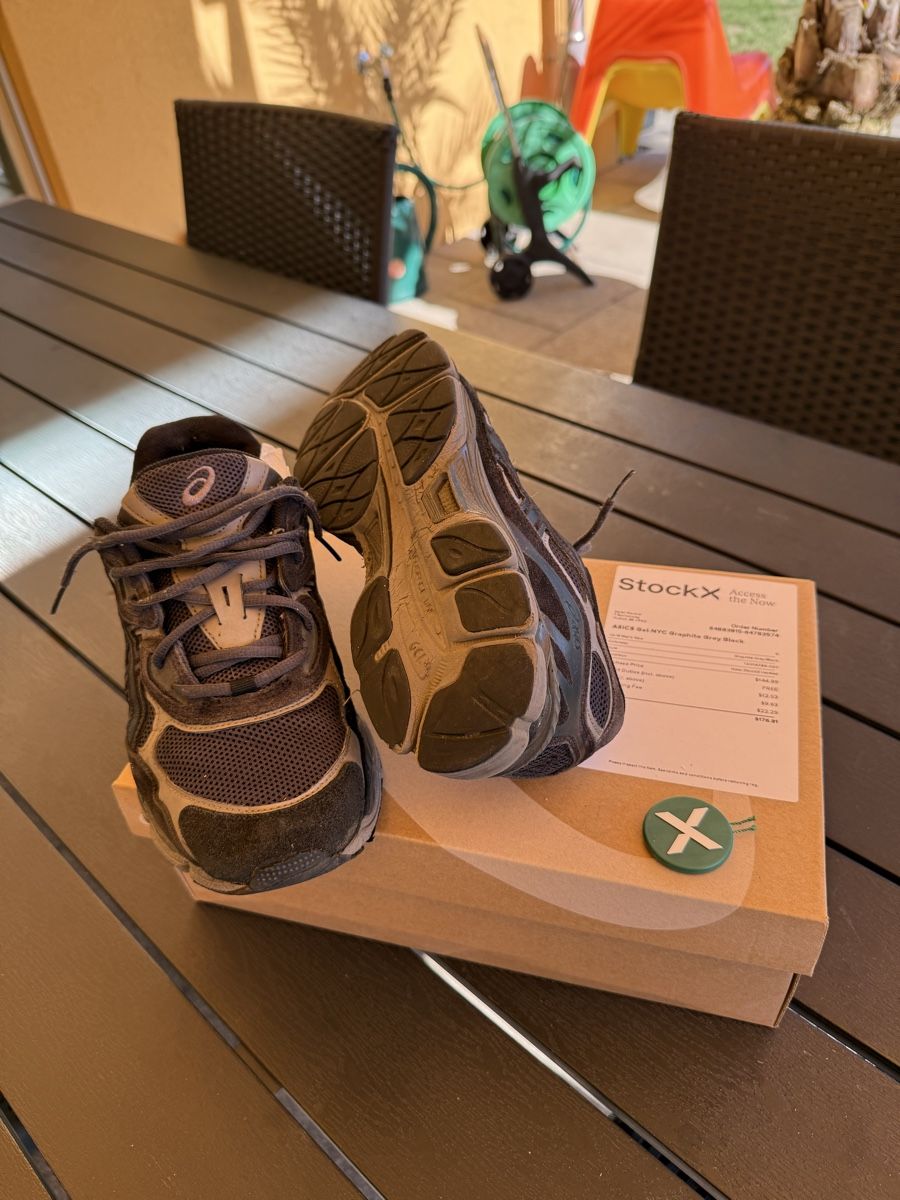 Scarpe da uomo: Asics Gel-NYC Graphite Grey Black – Usato da Huttwil venduto da sar_lbv8 1