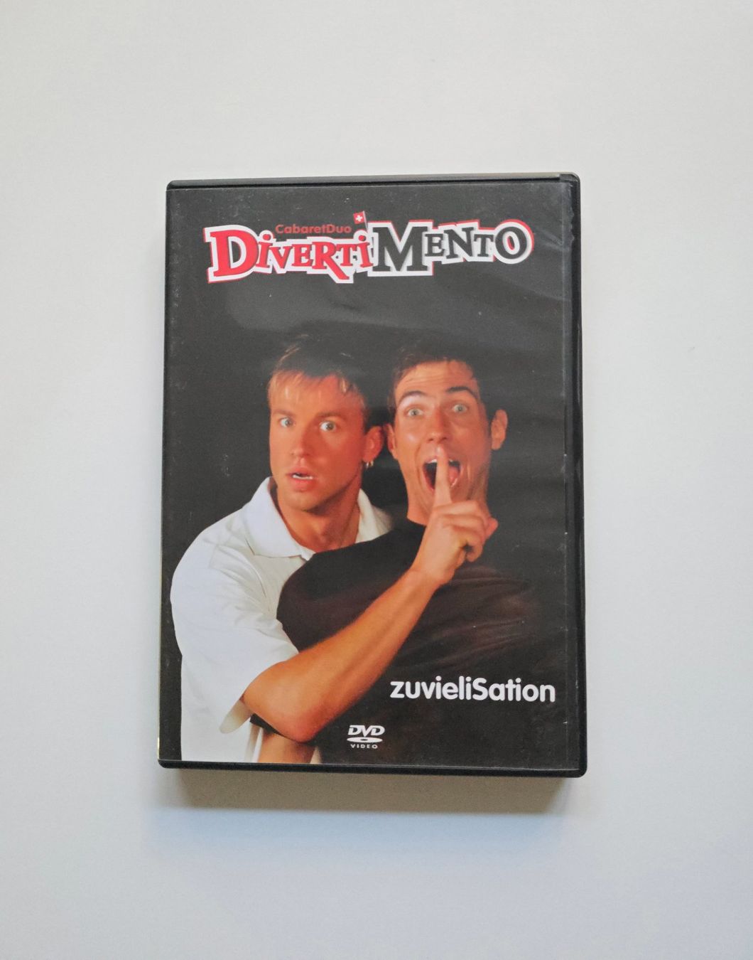 Tutti i DVDs: DVD Divertimento - zuvieliSation – Usato da Dättlikon venduto da Wundertuete_