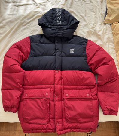 Veste d'hiver DC Shoes rouge et noire très bon état 