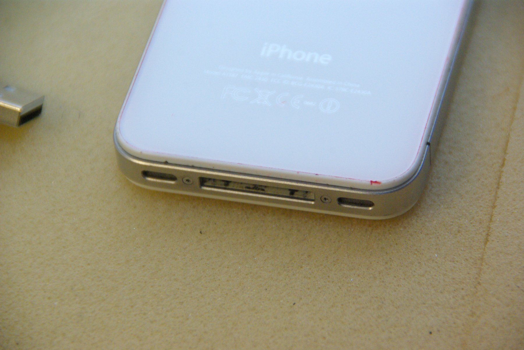 Apple Telefoni cellulari / Smartphones: iPhone 4 oder 4s, weiss mit Kabel – Difettoso da Herisau venduto da Cevianer1844 5