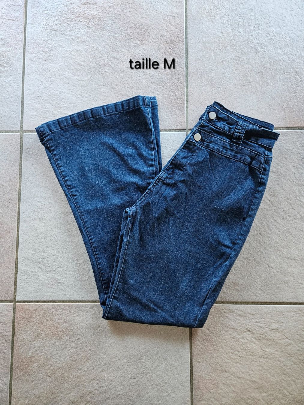 Pantaloni: Pantalon jeans M – Usato da Vétroz venduto da sas_yln5
