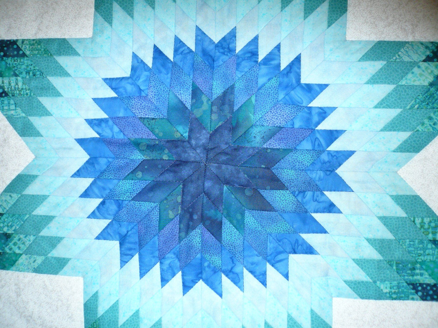 Decken: Batik Quilt - Patchwork Decke - Wandbehang - Swiss made – Neu (gemäss Beschreibung) aus Brunnadern von pinkfaden 2