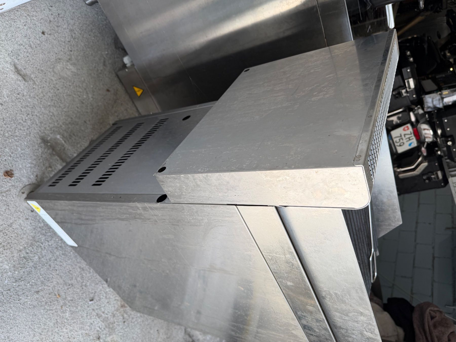 Griglie: Wassergrill Elektrogrill Gastronomie – Usato da Weesen venduto da AmdenLodgeOliEschler 6