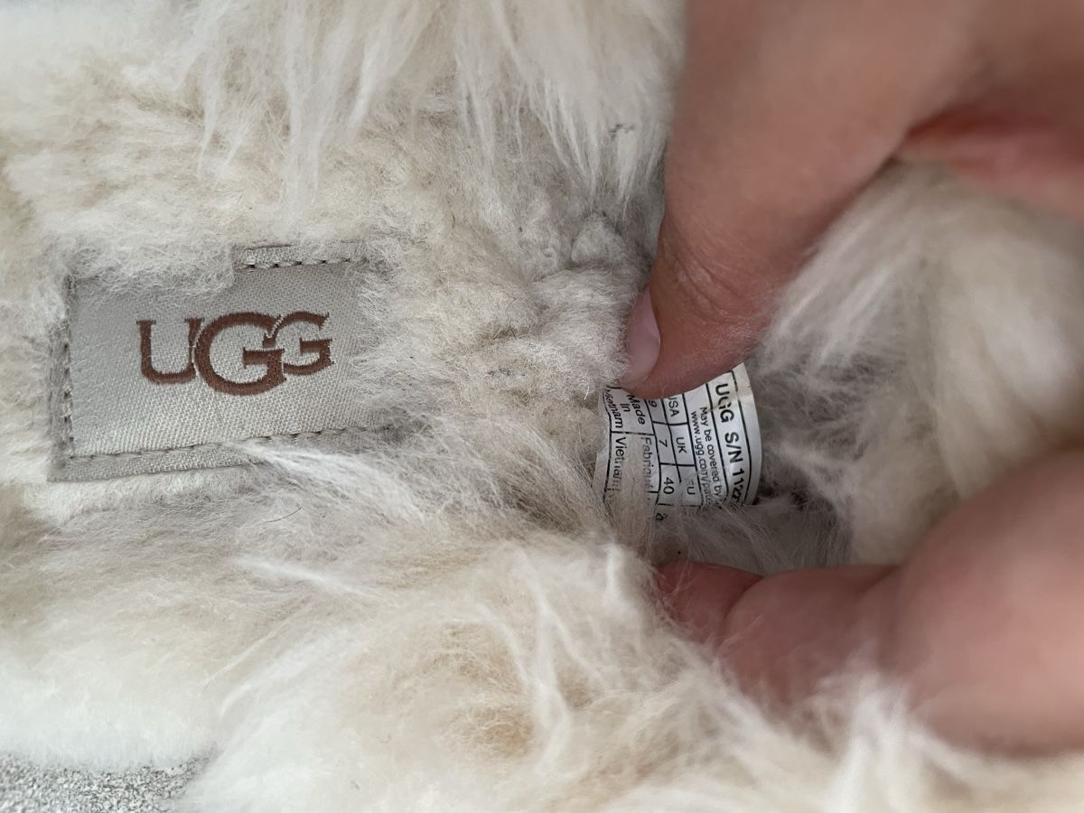 Ugg Scarpe da donna: UGG 40 nuove mai usate  – Nuovo (secondo la descrizione) da murten venduto da Ester09 3