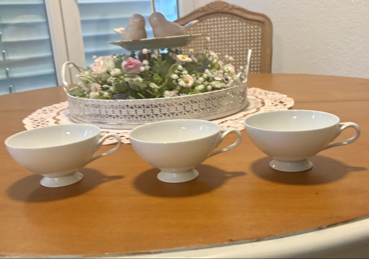 Hutschenreuther Tazze: Hutschenreuther Chloè Fleurons Blanche Tassen 3 Stk. – Usato da Baden venduto da Tiffany6878 2