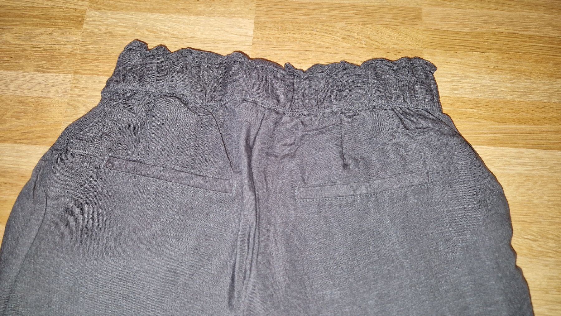 H&M Pantalons: Leinenhose Gr 34 – D'occasion à Riehen par Aconitum 3