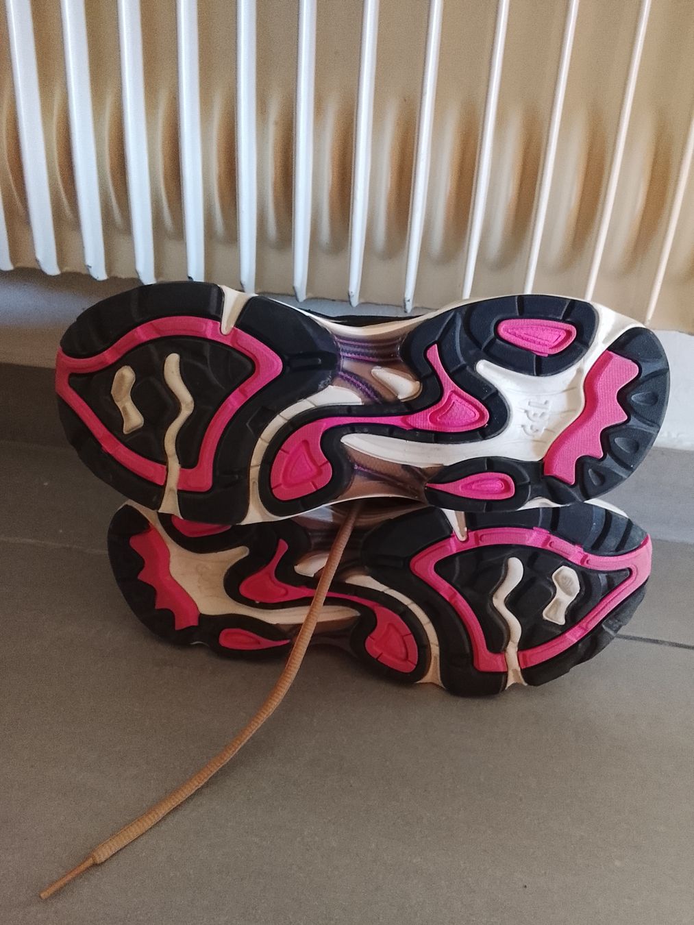 Asics Chaussures femmes: ASICS GEL-PRELEUS  – Neuf (Voir description) à Dietikon par iam_yc7c 3