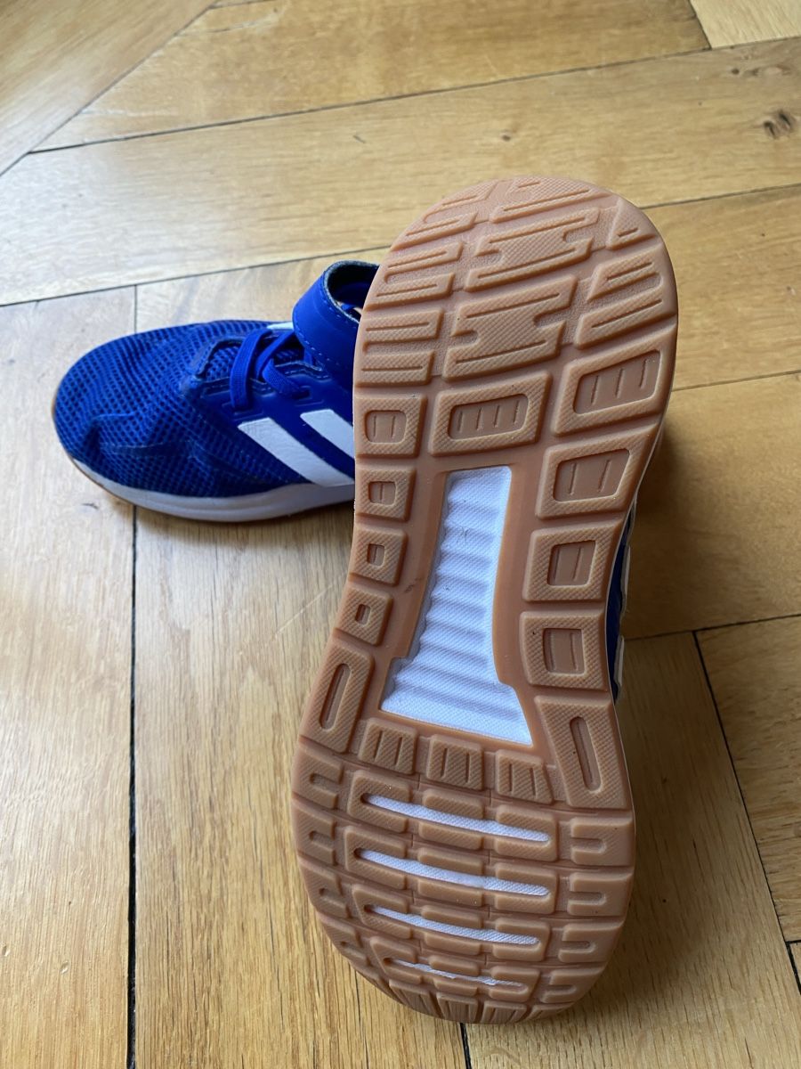 Adidas Scarpe per ragazzi: Adidas Kinder Hallenschuhe, Gr. 32 – Usato da Zürich venduto da rotschwarzkaeppchen 2
