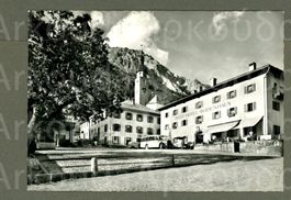 AK sw Splügen GR Dorfplatz, Hotel Bodenhaus,Postauto ≈ 1965