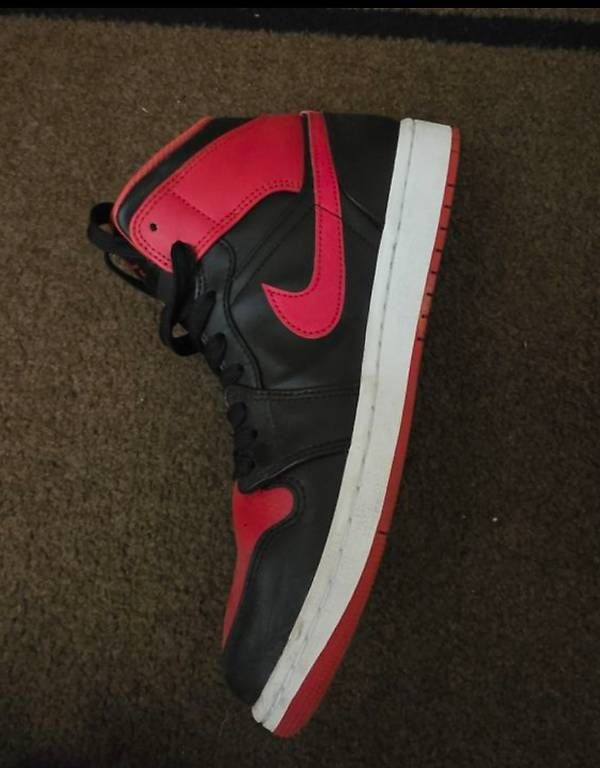 Scarpe da uomo: Air Jordan 1 Mid - Black/Red – Usato da Nottwil venduto da Niggers007 2
