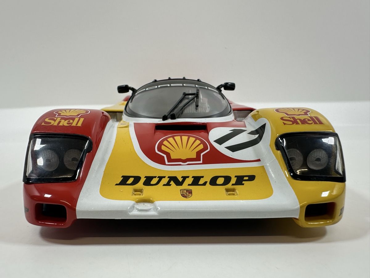 Porsche Modellini d'auto: Porsche 962C 1:18 Shell, Stuck/Bell/Ludwig,Universal Hobbies – Usato da Zofingen venduto da rf9_x2xt 7