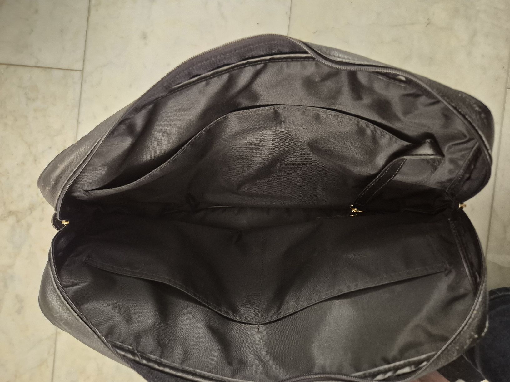 Longchamp Borse: Longchamp Tasche aus Leder – Usato da Zürich venduto da Corrosion 5