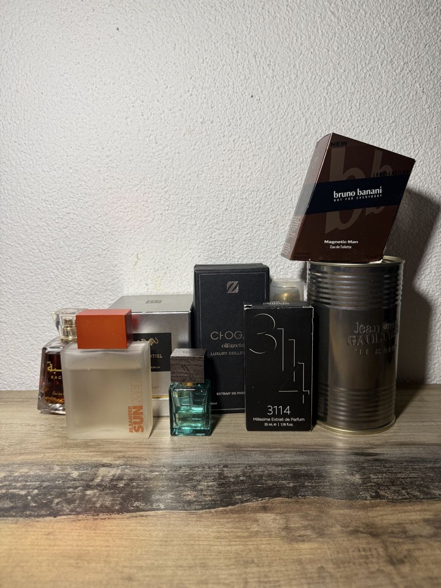 Profumi & Eau de Toilette: Diverse Parfüms – Usato da Dietwil venduto da sel_6c6p