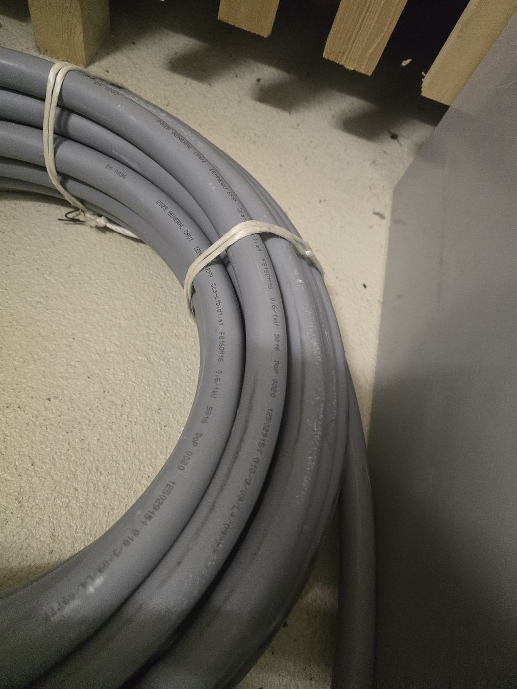 Dätwyler Kabel: Kabel 5x16mm2 neu ungebraucht – Neu (gemäss Beschreibung) aus Cham von NeraHandel 1