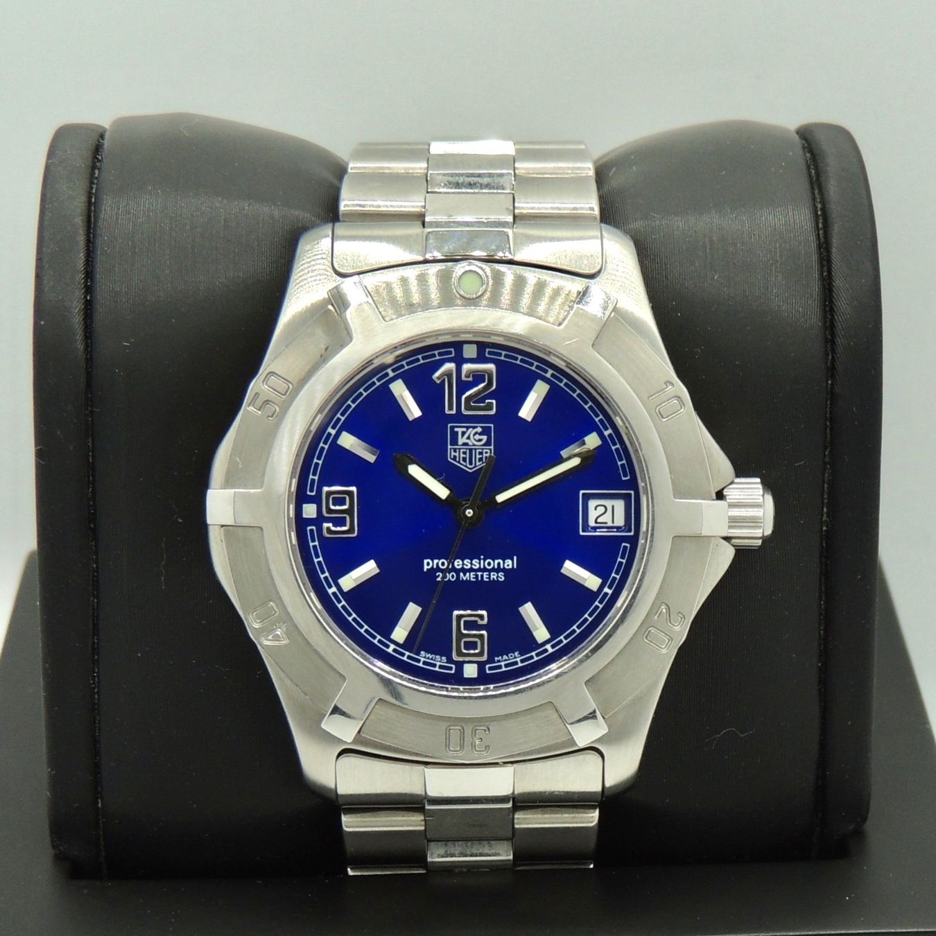 Tag Heuer Orologi: Montre Tag Heuer Professional 2000 – Usato da Lausanne venduto da DuGoutetdesCouleurs