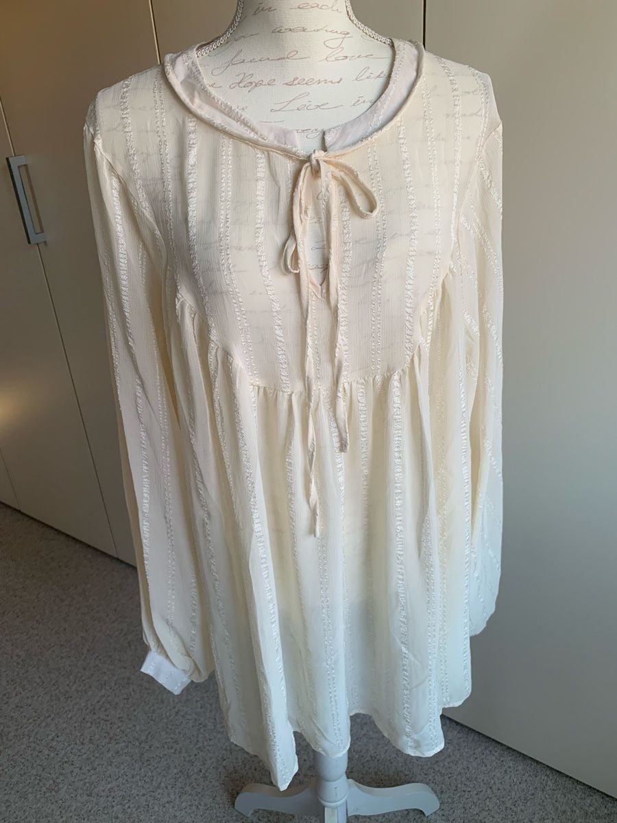 Next Blusen: Luftige Bluse von NEXT Gr. 52, neuwertig, creme – Gebraucht aus Ellikon an der Thur von Bali1999