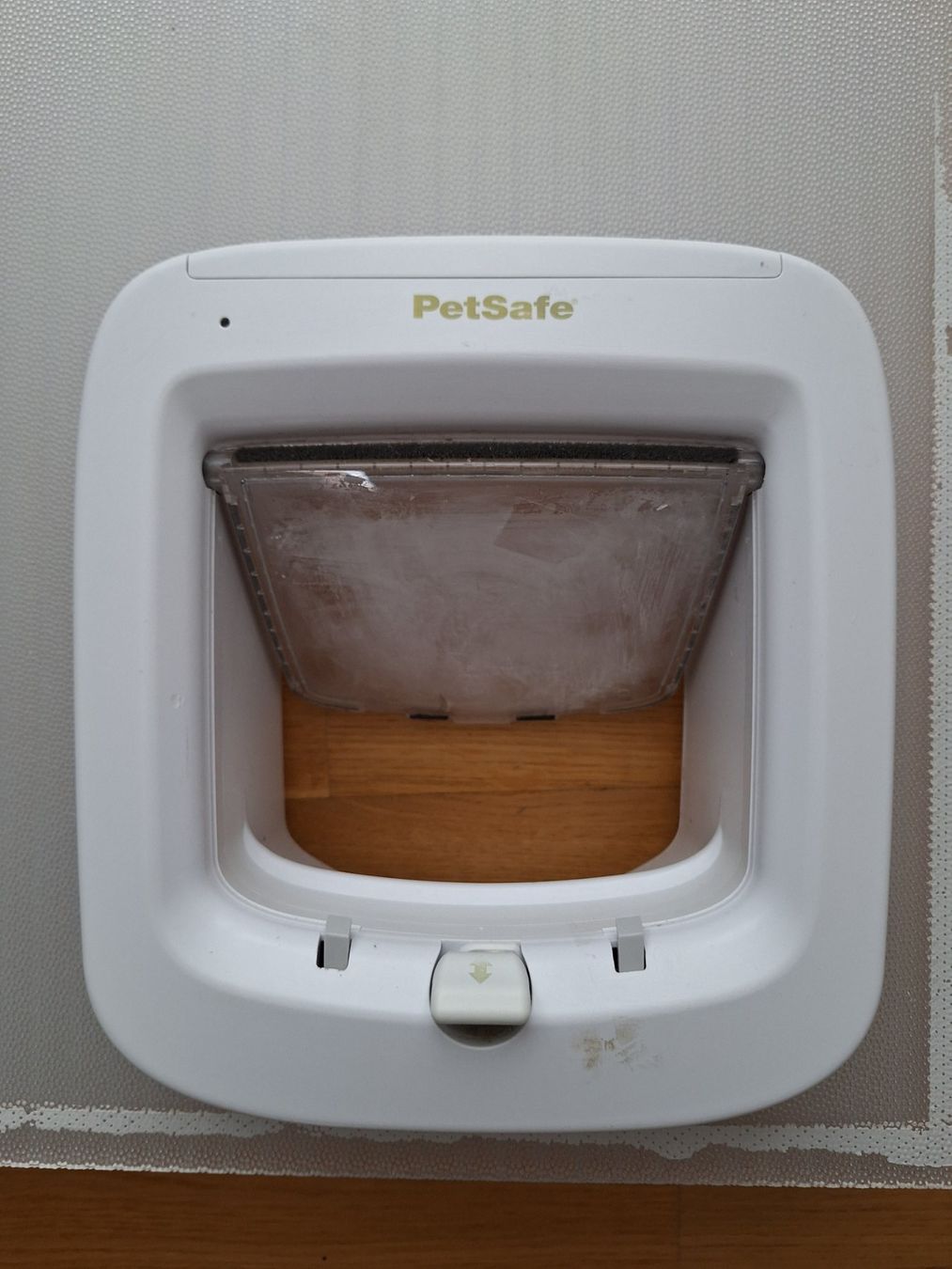 Gattaiole: PetSafe Katzenfenster – Usato da Burgdorf venduto da W31S 2