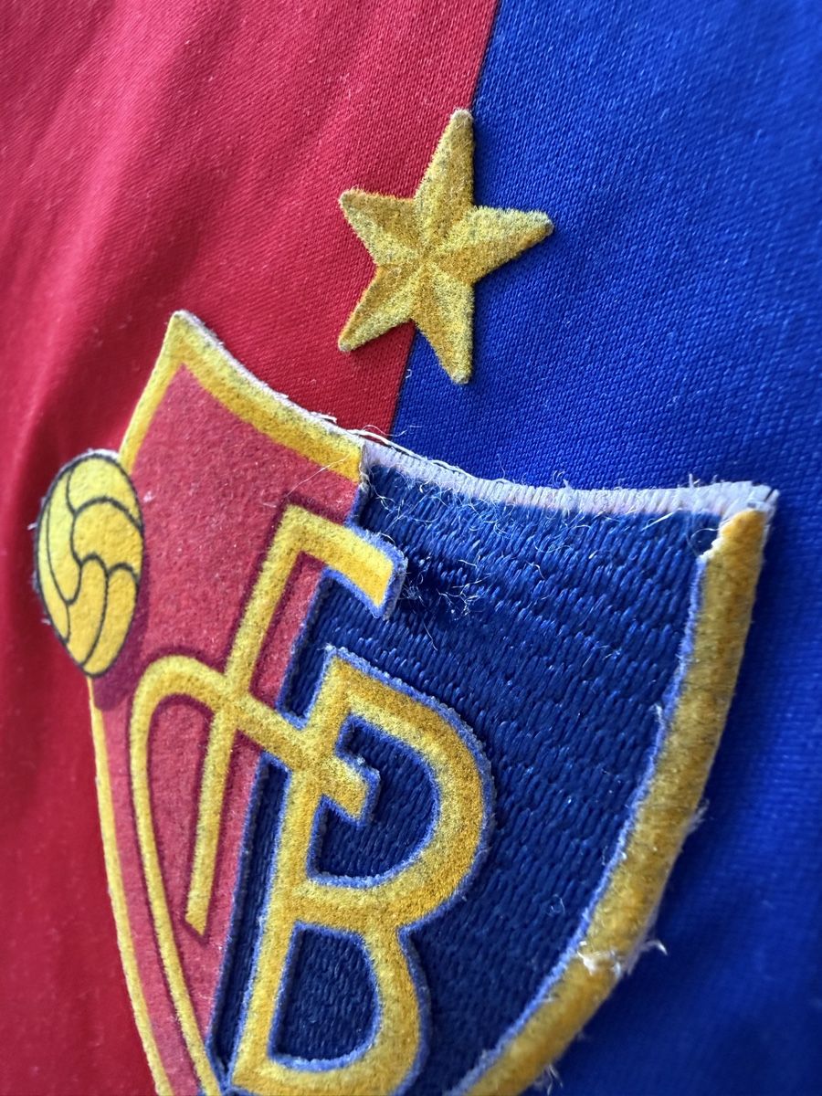FC Basel Canottiere & Pantaloni: Fc Basel Adidas Nike Trikot Set  – Usato da Füllinsdorf venduto da hae_gt9l 6