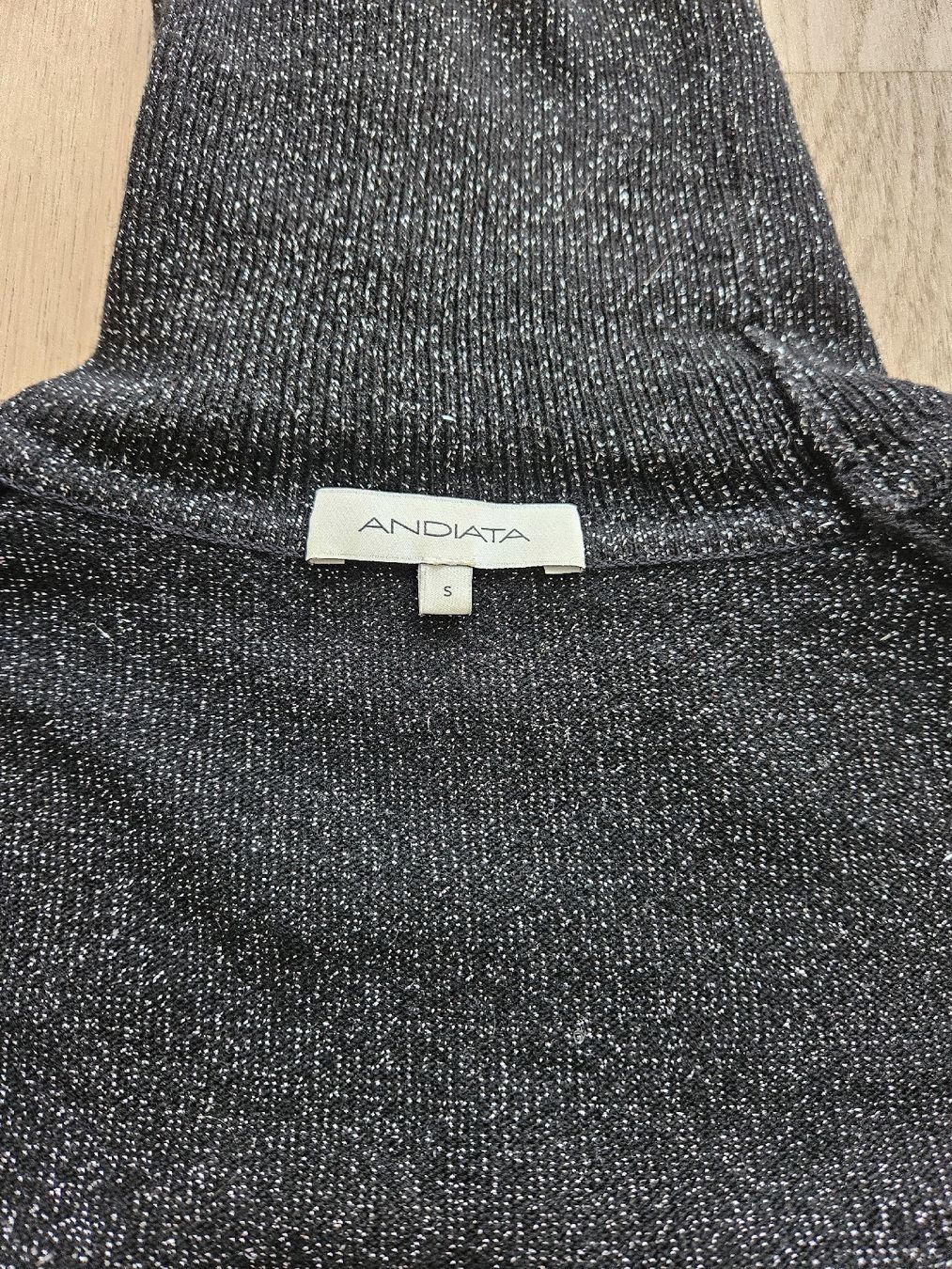 Maglioni & Felpe: Andiata Damen Rollkragenpullover Glitzer S schwarz – Nuovo (secondo la descrizione) da Regensdorf venduto da bus_dn2t 4