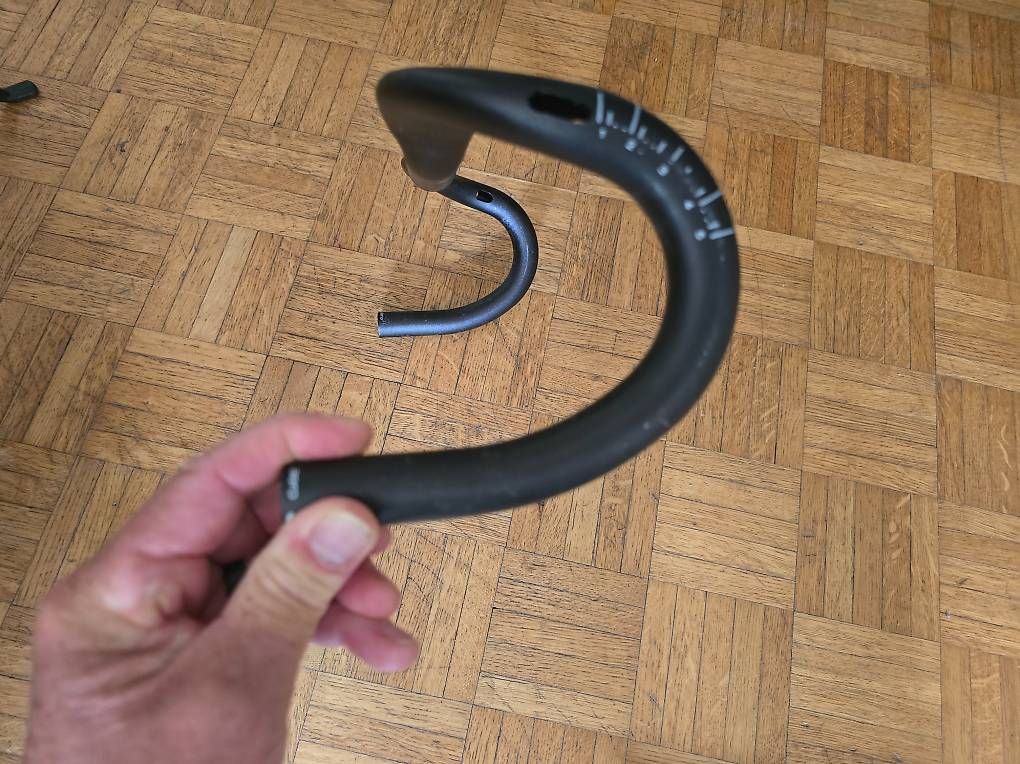 Pezzi di ricambio: Bontrager aero Lenker 42cm breit – Usato da Zürich venduto da H44 1