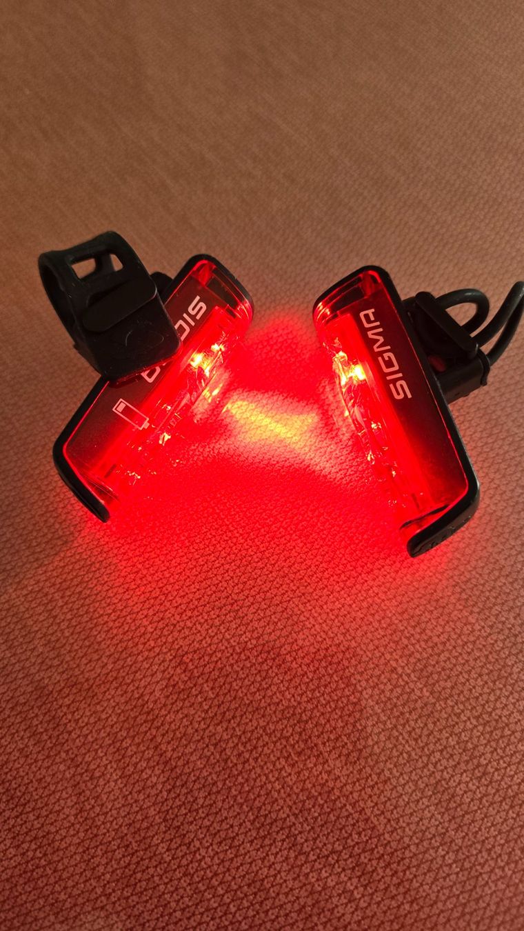 Pièces détachées: Sigma Blaze Velolicht mit Bremslichtfunktion und Lichtsensor – D'occasion à Schaffhausen par ora_fpw6 1
