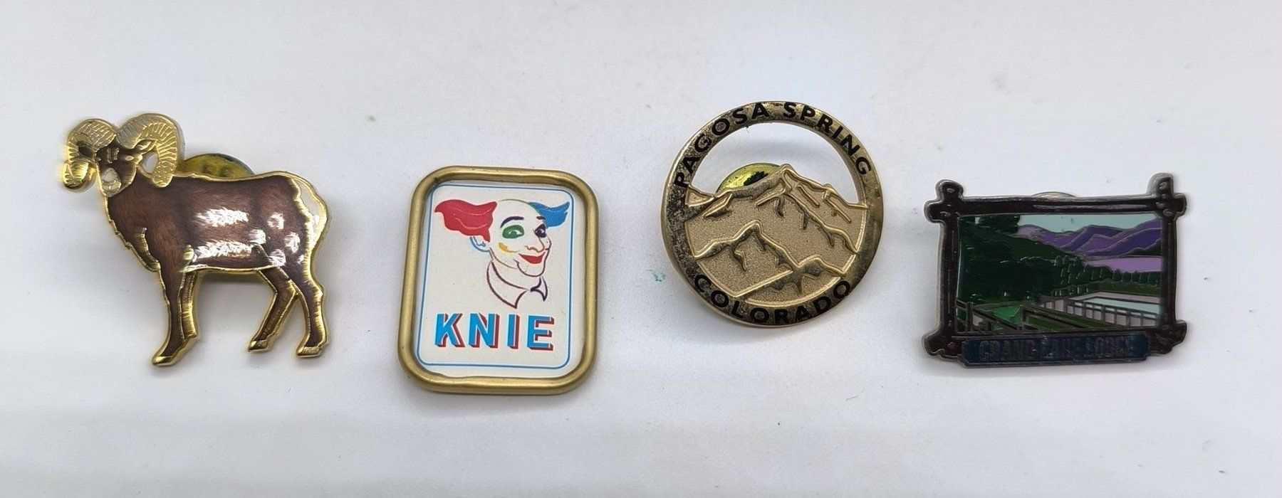 Placchette & Badge: Lot Pins 8 Stück – Usato da Rüti ZH venduto da Restwert_Rueti_ZH 1