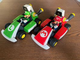 2 Karts Mario karts live.