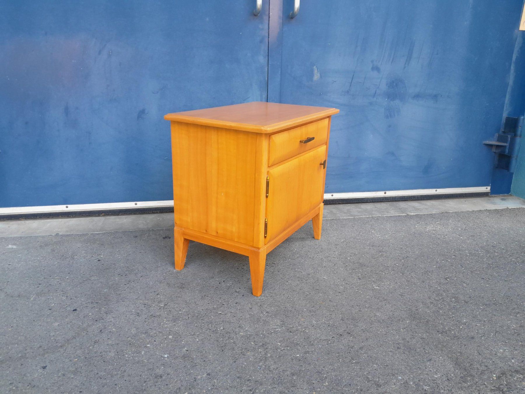 Kommoden: Vintage Kommode / Nachttisch / Sideboard – Gebraucht aus Männedorf von Bel-view 4