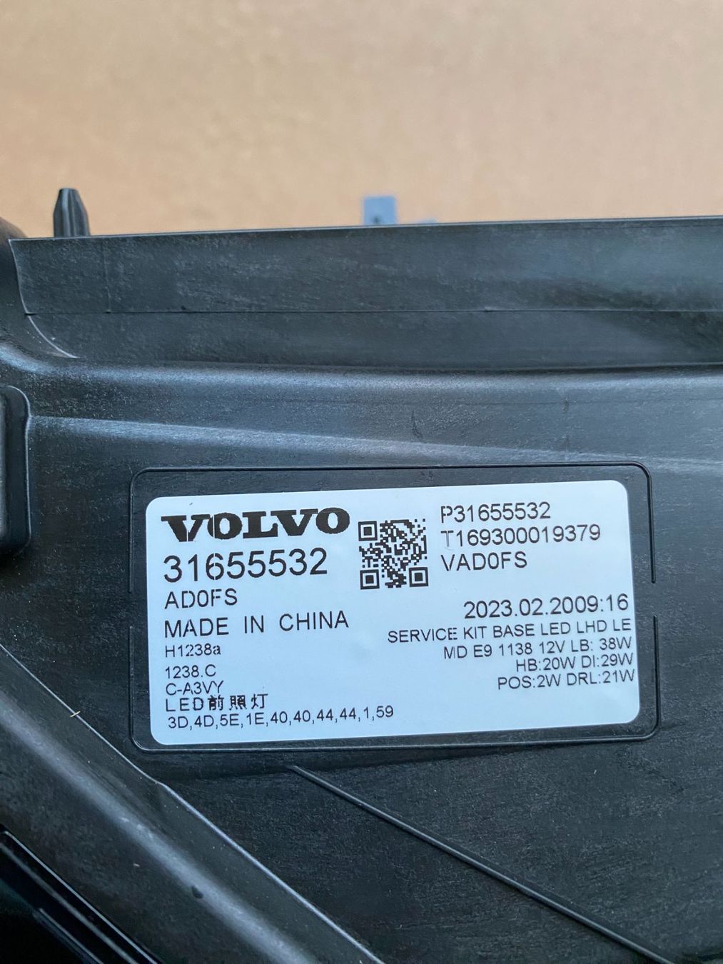 Volvo Scheinwerfer: Scheinwerfer Original Volvo XC40 Facelift (EX40 / EC40) – Neu und originalverpackt aus Kriessern von Laurastar05 2