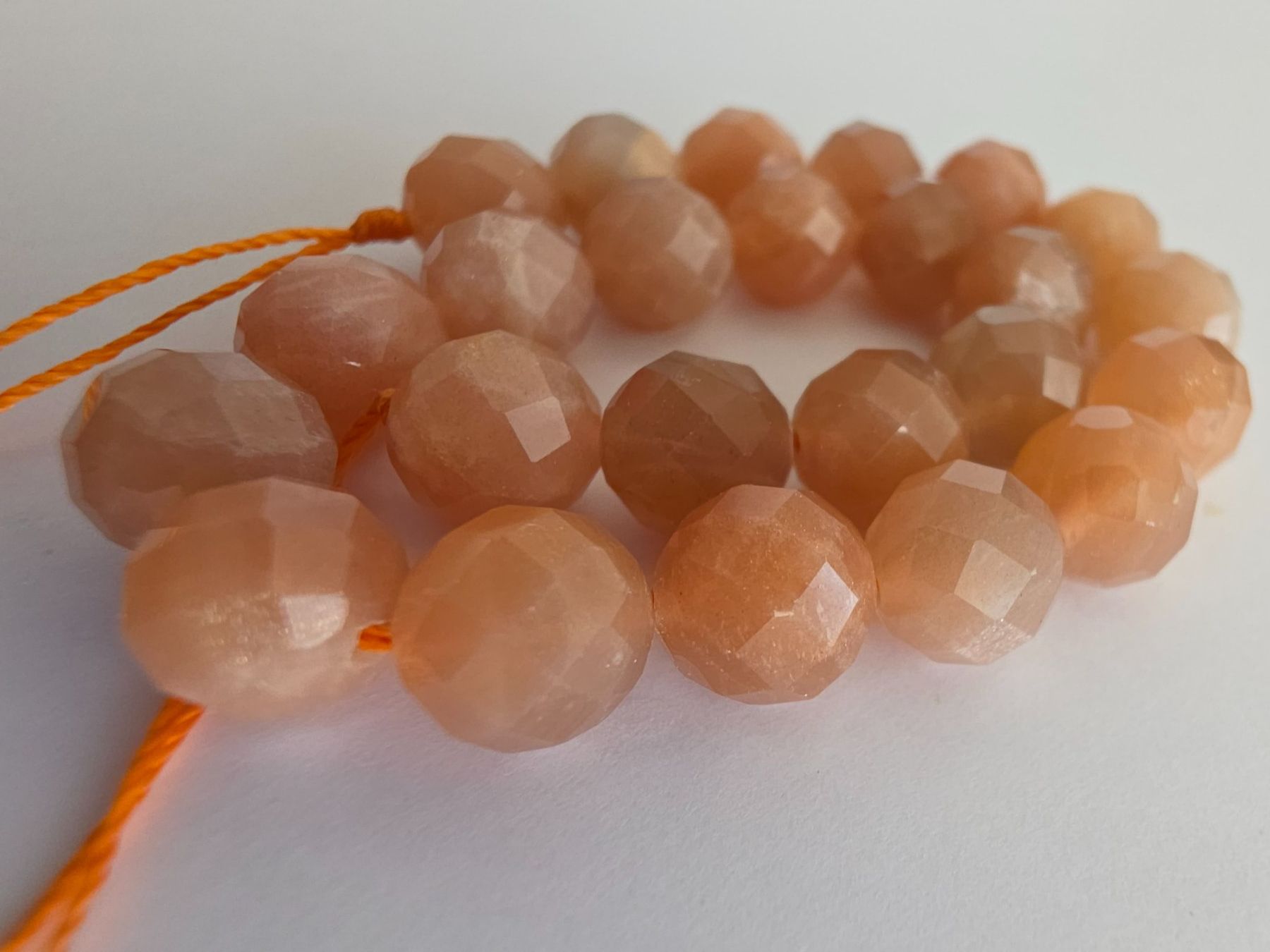 Ketten: Sonnenstein facettiert 8mm. Strang – Neu und originalverpackt aus Menziken von Mirager 2