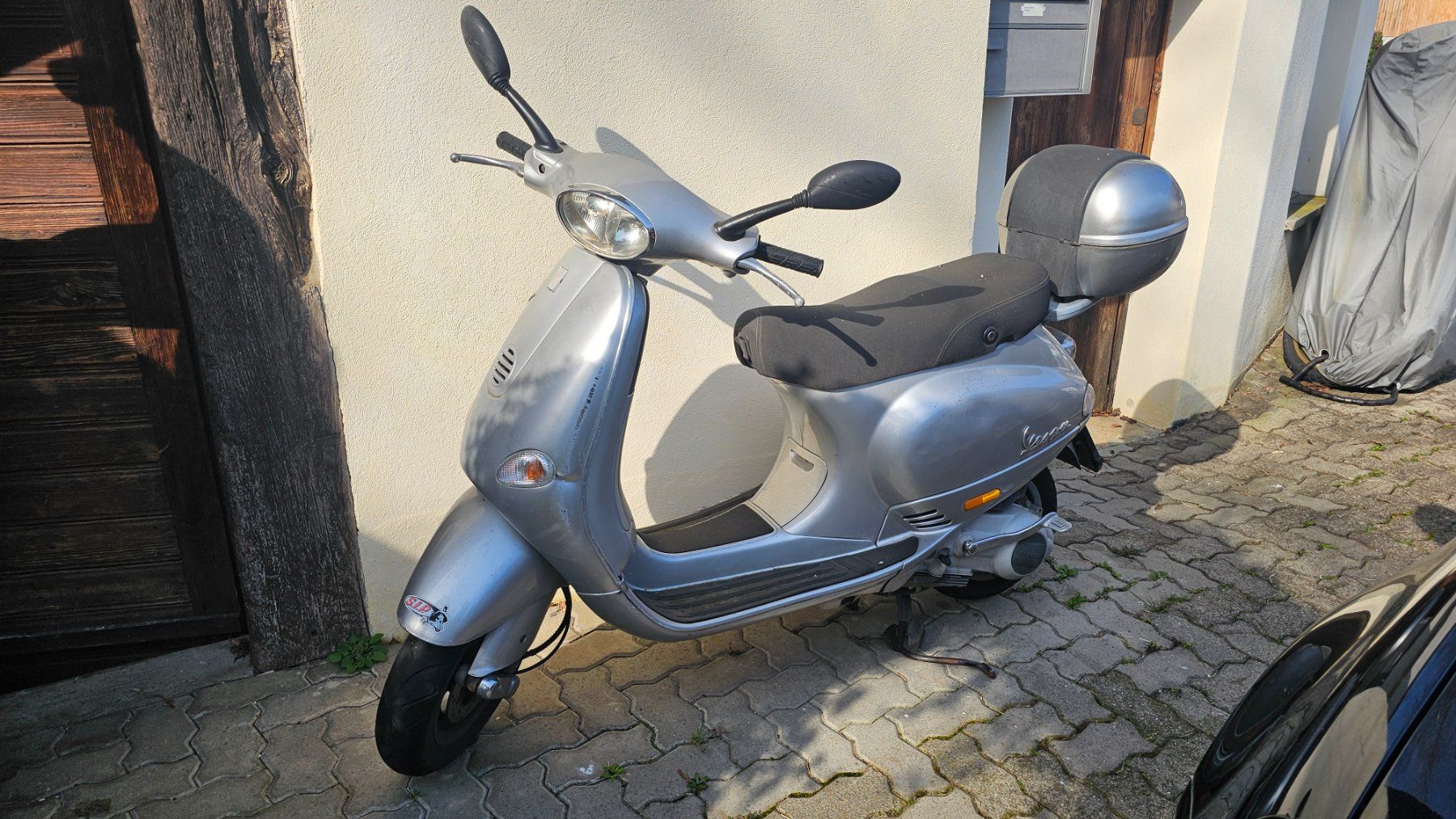 Piaggio Strada: Vespa Piaggo ET4 – Usato da Cham venduto da cgroove