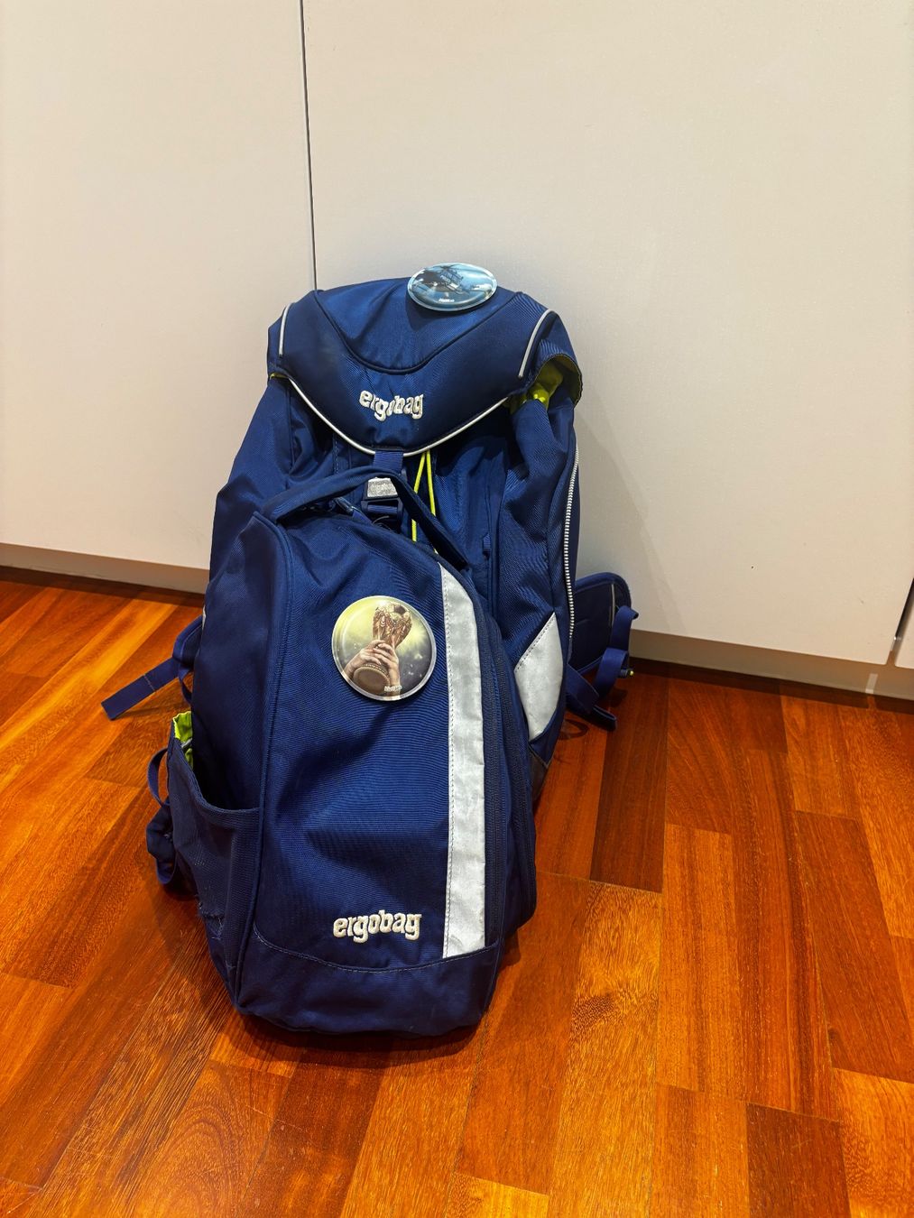 Ergobag Zaini: Ergonomie-Schulrucksack SET von Ergobag, Navy, mit Mängeln – Usato da Zollikon venduto da raffacelli 3