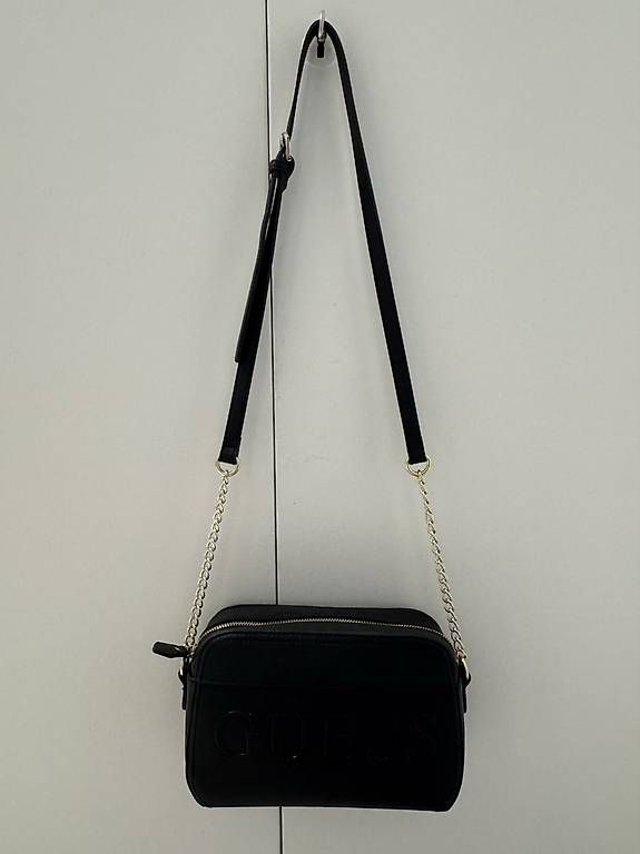 Sacs femmes: Guess - Pochette – Neuf avec emballage d'origine à Chiasso par D.erre