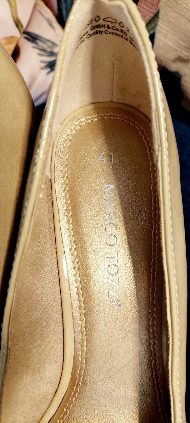 Chaussures femmes: Marco Tozzi Pumps mit Keilabsatz – Neuf avec emballage d'origine à Safenwil par fra_t5c9 1