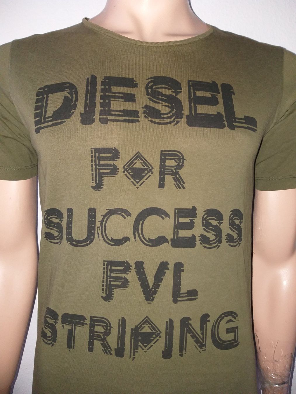 Diesel T-shirt: DIESEL T-shirt taille / Grosse S – Usato da Cossonay-ville venduto da Super-Price-Quality 1