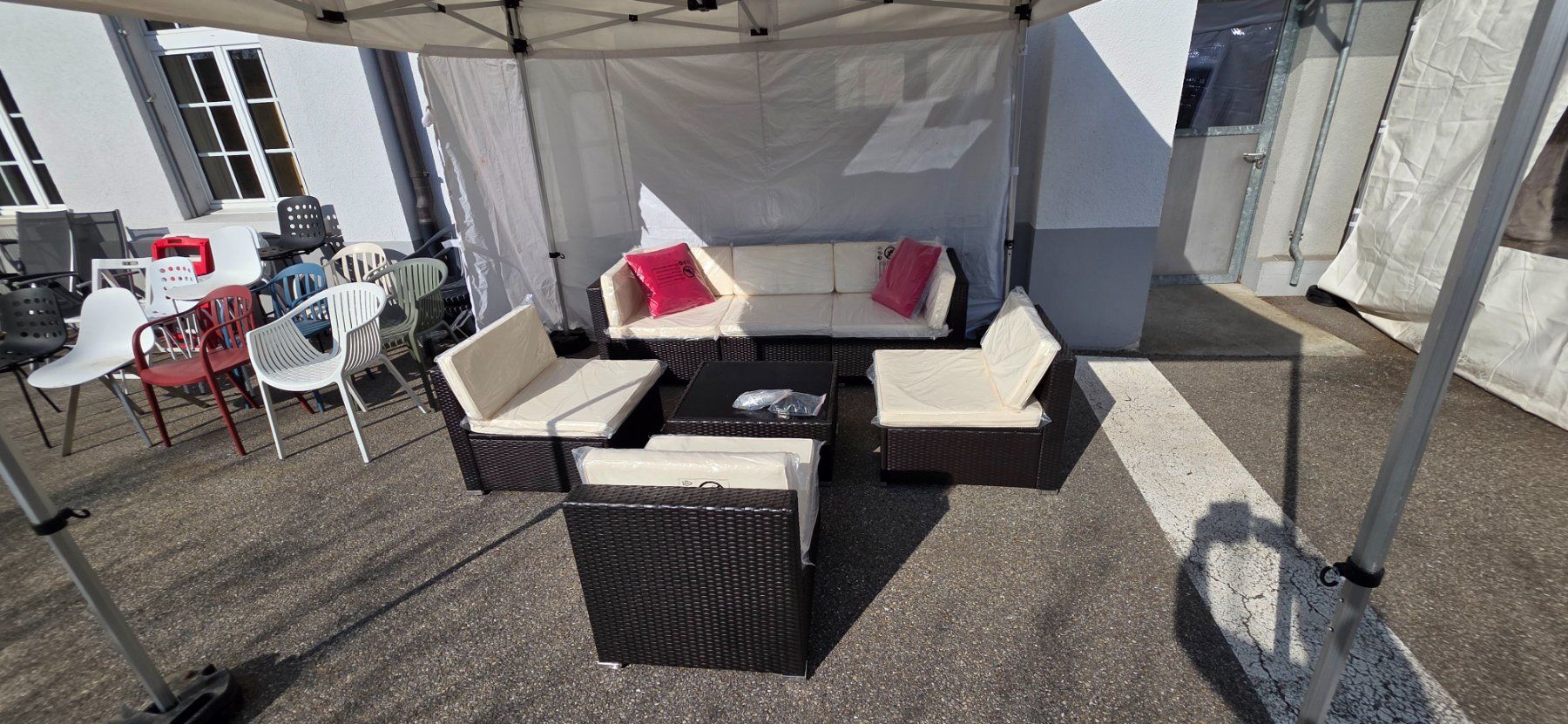 Divani: Gartenlounge neu ablager, – Nuovo e nell'imballaggio originale da Lützelflüh-Goldb venduto da Rampenverkauf_72_ 7