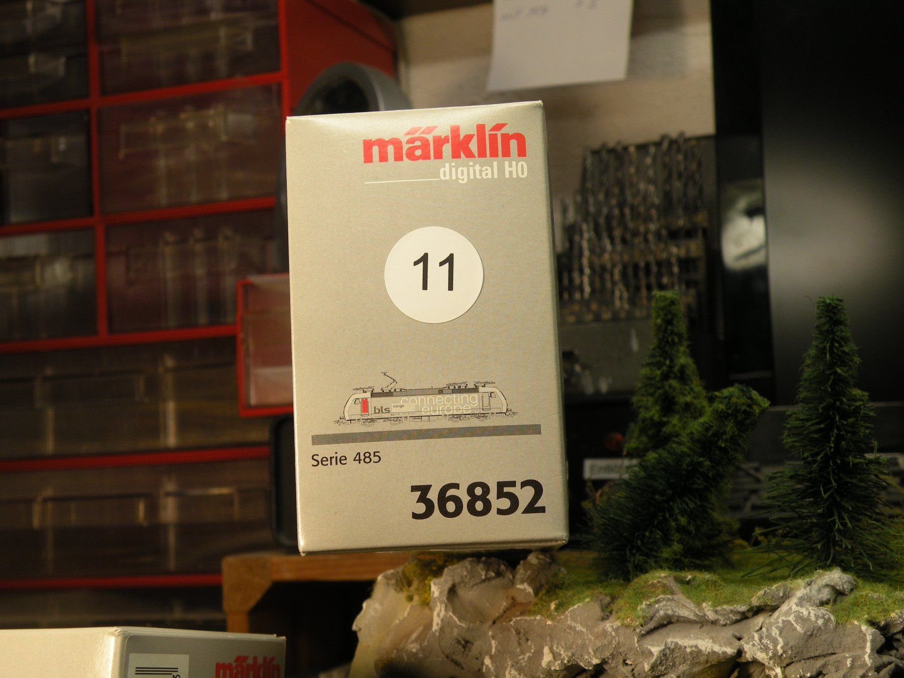 Märklin Modellini di ferrovie: BLS Cargo Vectron,Top Zustand, H0,  (11)Schnäppchen – Usato da Steffisburg venduto da loki36 3