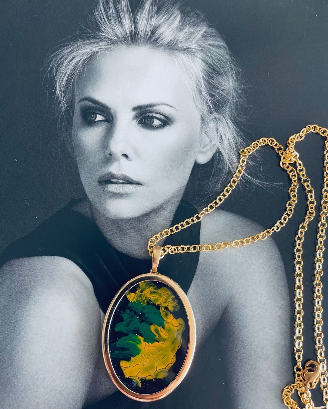 Catenine: Wunderschöne Kette mit Medaillon – Usato da Winkel venduto da KaschmirArt 3