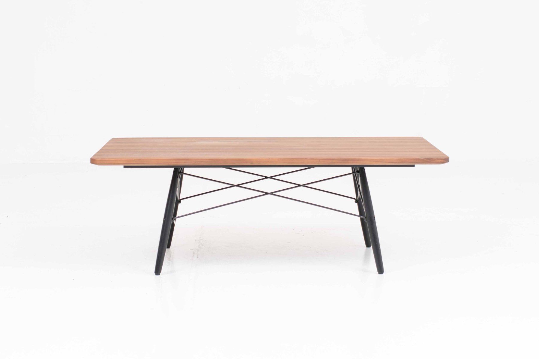Vitra Tavoli: Vitra Coffee Table von Charles & Ray Eames in Nussbaum – Usato da Zürich venduto da STUZH38 1